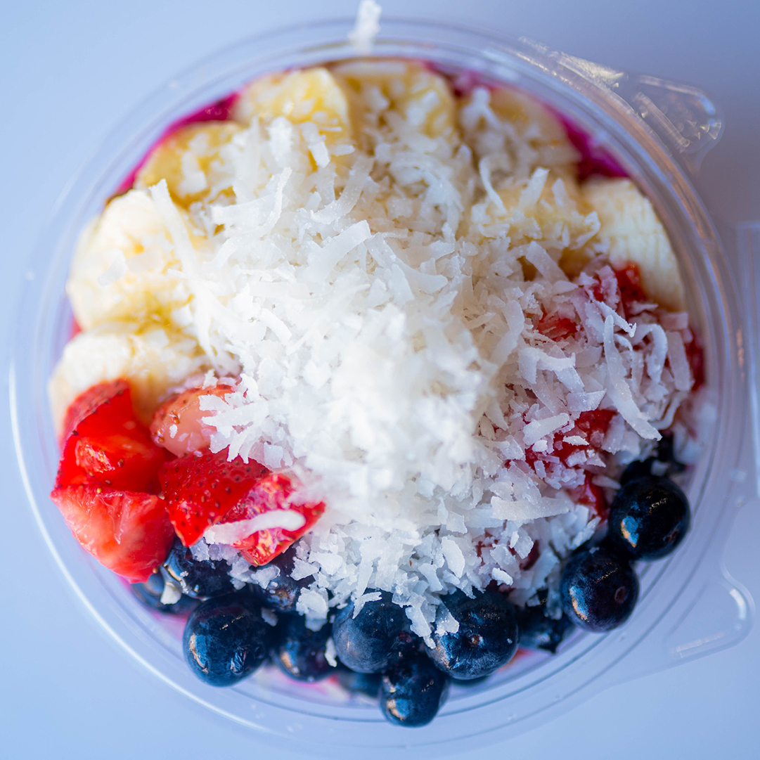 Vibrant fresh fruit smoothie bowl in Louisville, Kentucky.